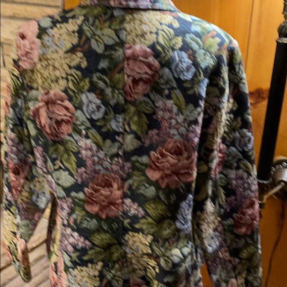Ladies tapestry jacket - Picture 7 of 9